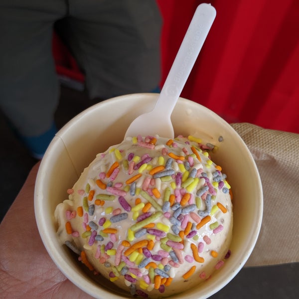 7/1/2019 tarihinde @SDWIFEYziyaretçi tarafından Smitten Ice Cream'de çekilen fotoğraf