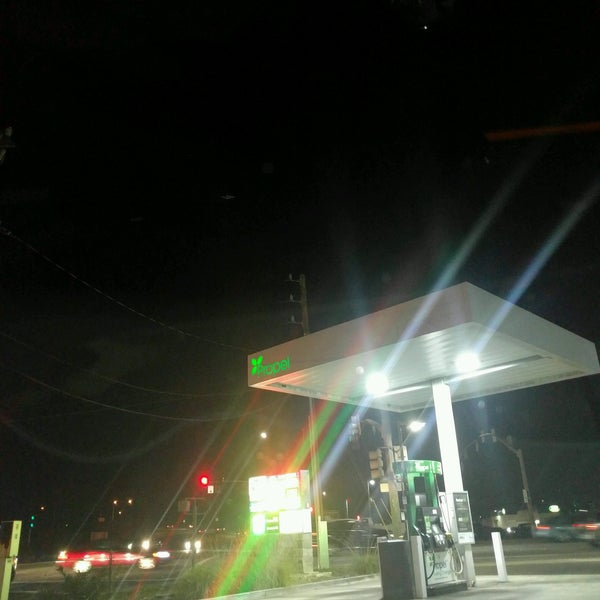 Valero Fuel Station in Redwood City