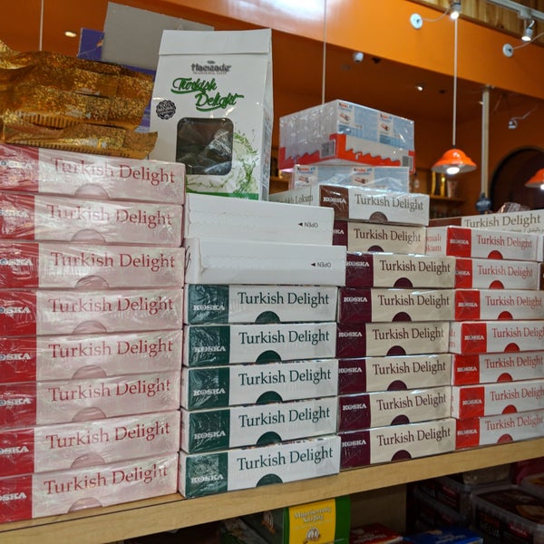 New world market. маркетинг ворд. New world market. как найти печать в супермаркете ворлд. New world logo.