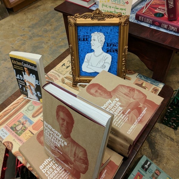 Photo taken at The Booksmith by @SDWIFEY on 7/1/2018
