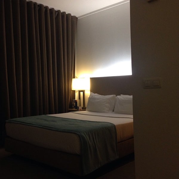 Photo taken at TRYP Lisboa Oriente Hotel by Shintaro on 6/22/2015