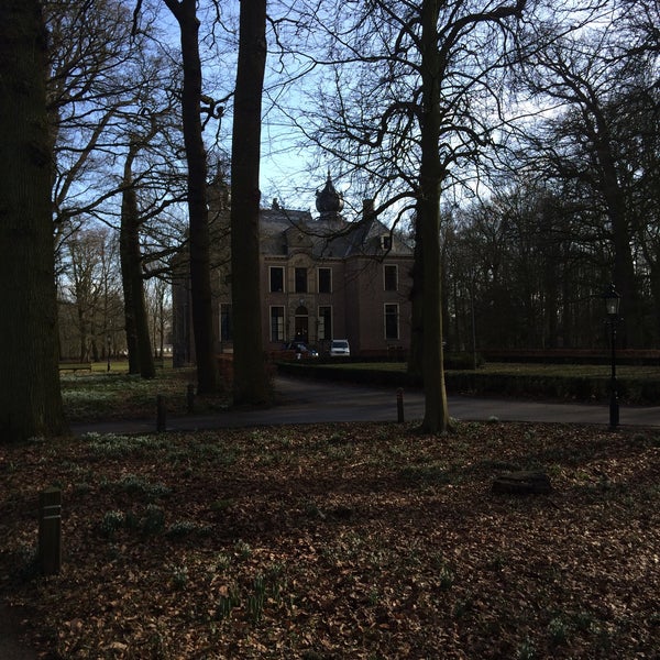 2/24/2015 tarihinde Guido E.ziyaretçi tarafından Kasteel Oud Poelgeest'de çekilen fotoğraf