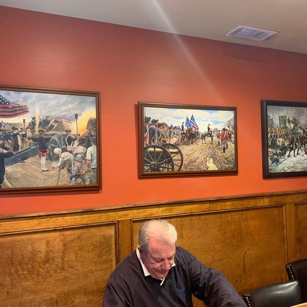12/4/2020 tarihinde David W.ziyaretçi tarafından The Continental Tavern'de çekilen fotoğraf