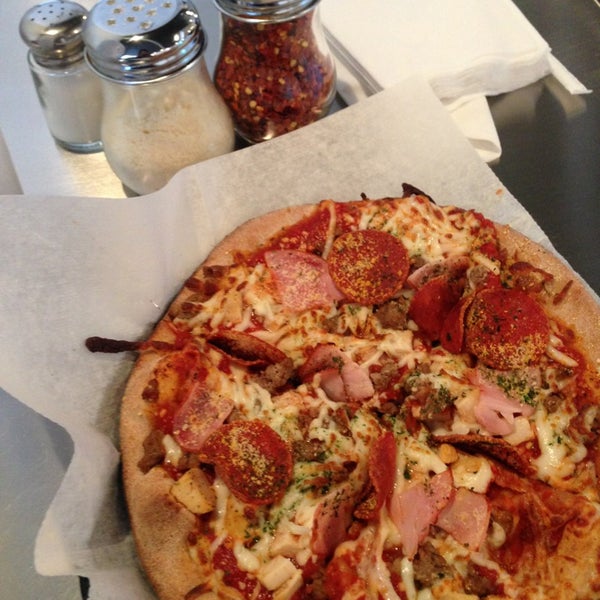 3/6/2013 tarihinde David V.ziyaretçi tarafından The Healthy Pizza Company'de çekilen fotoğraf