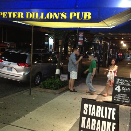 รูปภาพถ่ายที่ Peter Dillon&#39;s Pub โดย Richard B. เมื่อ 9/16/2012