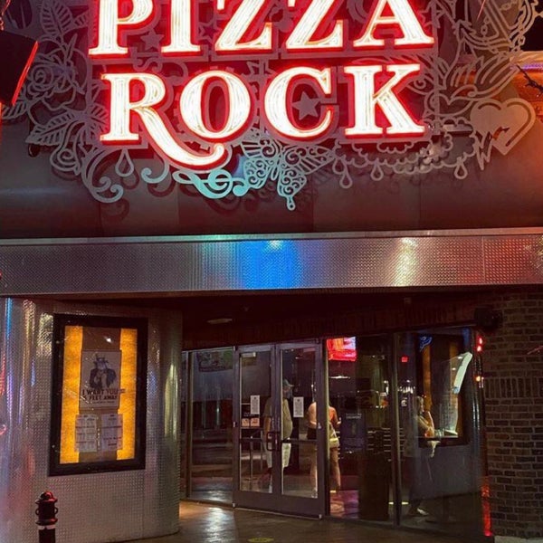 Das Foto wurde bei Pizza Rock von Mashael am 5/9/2021 aufgenommen