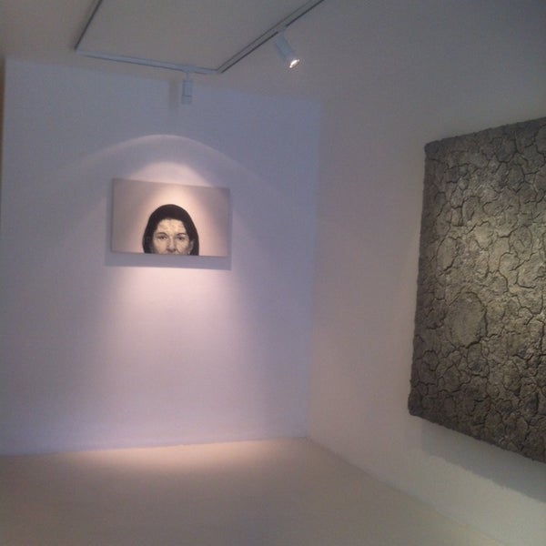 Photo taken at Galeria Hilario Galguera by Nay E. on 9/1/2014