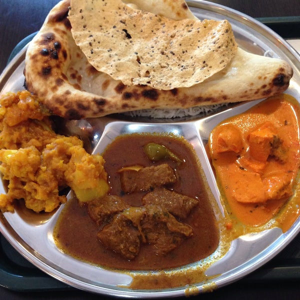 6/9/2015 tarihinde Thiago D.ziyaretçi tarafından Thali Cuisine Indienne'de çekilen fotoğraf