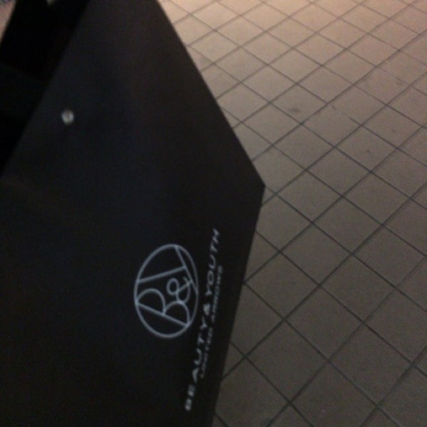 Beauty Youth United Arrows 神戸三宮店 63 Visitantes Beauty Youth United Arrows 神戸三宮店 63 Visitantes