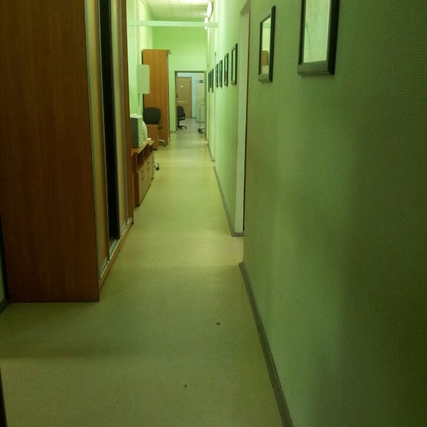 веб камера санкт-петербург. боровая камера. новая боровая обзор района фотографии. входная группа в жилой дом. современная входная группа.