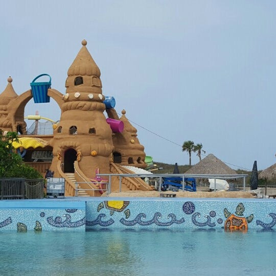Photo taken at Schlitterbahn South Padre Island by Traveltimes.com.mx ✈ S. on 4/10/2016