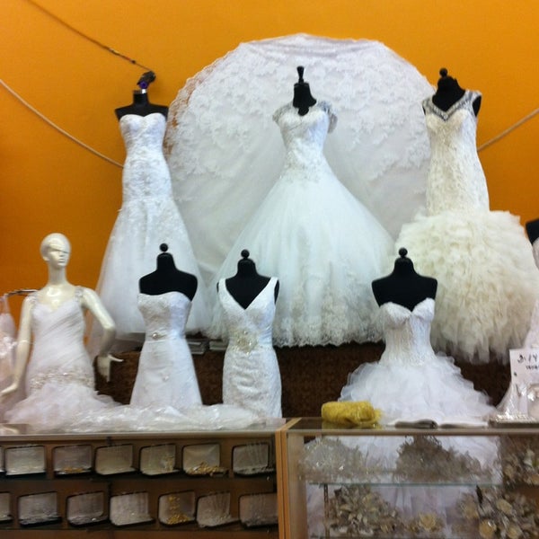 Emily's bridal best sale salon