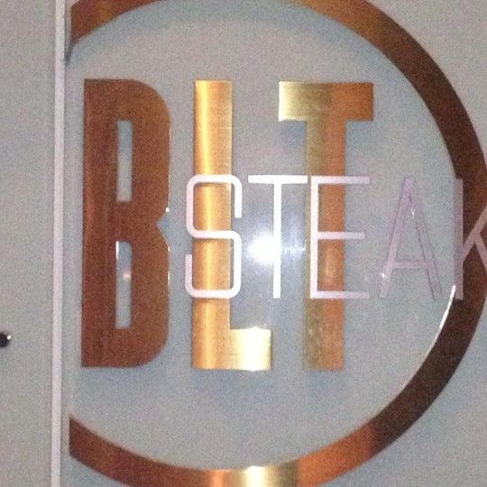 Снимок сделан в BLT Steak пользователем Rigo H. 12/9/2012