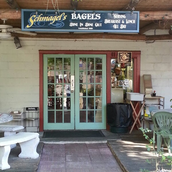 4/8/2013 tarihinde Brian W.ziyaretçi tarafından Schmagel&#39;s Bagels'de çekilen fotoğraf