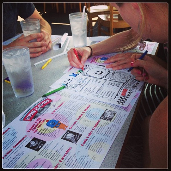 House Of Flavors Ice Cream Shop in Manistee