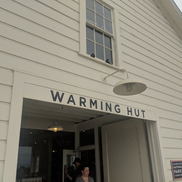 7/21/2018 tarihinde James B.ziyaretçi tarafından Warming Hut Park Store &amp; Cafe'de çekilen fotoğraf