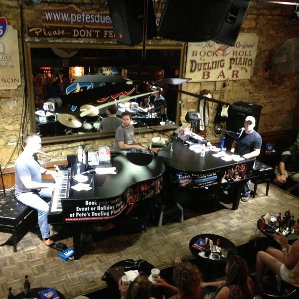 Pete's Dueling Piano Bar Downtown Austin 421 E 6th St
