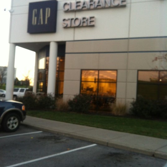 The gap on sale clearance center