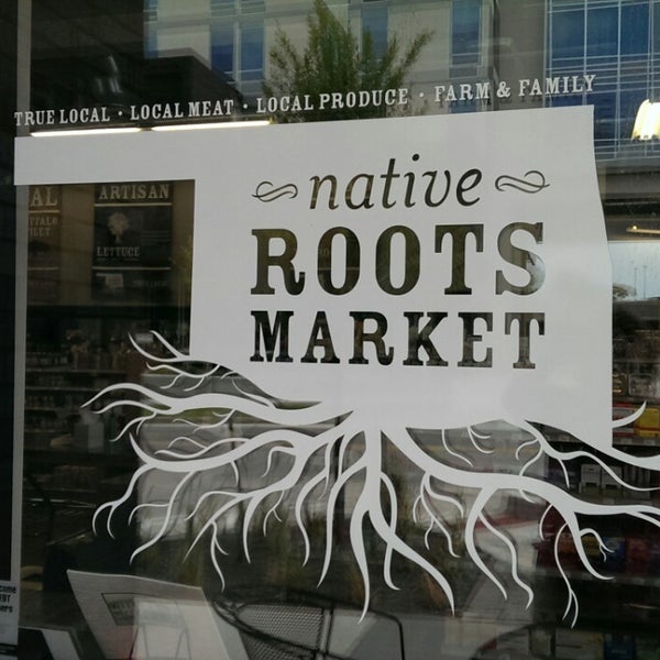 6/7/2014 tarihinde Sheila S.ziyaretçi tarafından Native Roots Market'de çekilen fotoğraf