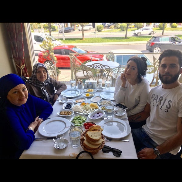 4/16/2017에 Burçak ç.님이 Eşraf Osmanlı ve Türk Mutfağı에서 찍은 사진
