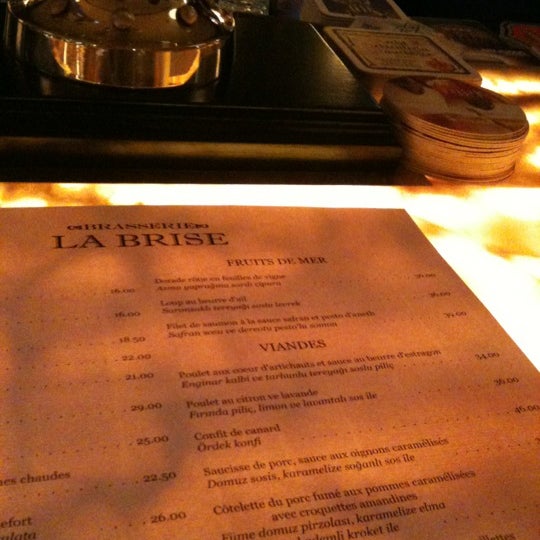 Das Foto wurde bei Brasserie La Brise von Aysen am 9/16/2012 aufgenommen