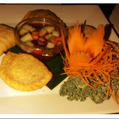 Photo taken at Montien Boston - Thai Restaurant by Pamela on 3/30/2013