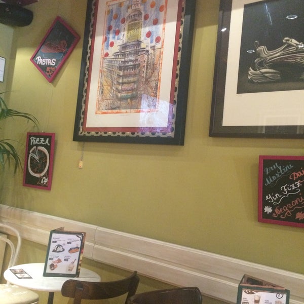 Foto tomada en Priorité Art Coffee Shop  por الدلال el 6/8/2015