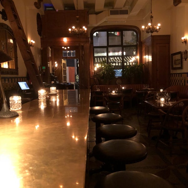 Photo taken at Dominion Square Tavern by Scott S. on 8/28/2018