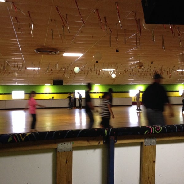 Photo taken at Thunderbird Roller Rink by Dave G. on 4/5/2014