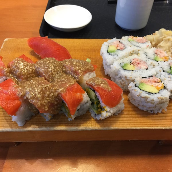 Photo taken at Sushi Itoga by George K. on 4/4/2017