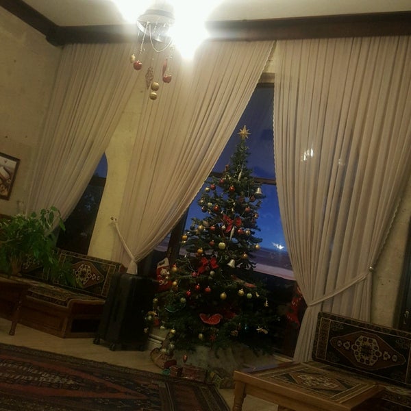 Foto scattata a Uçhisar Kaya Hotel da ♏ETİN E. il 12/21/2019