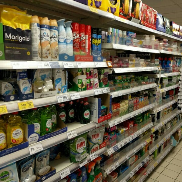 Tesco Express Vauxhall Londra, Greater London