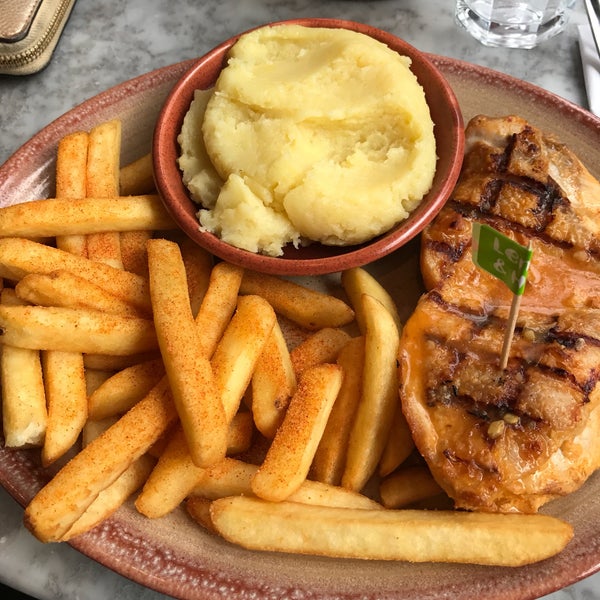 Photo taken at Nando&#39;s by Chris &quot;Frostbite&quot; P. on 7/1/2017