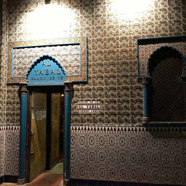 Foto diambil di Salón de Té Al Yabal oleh Javi V. pada 9/29/2017