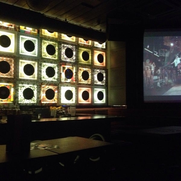9/2/2014 tarihinde Gret K.ziyaretçi tarafından Karaoke Bar'de çekilen fotoğraf