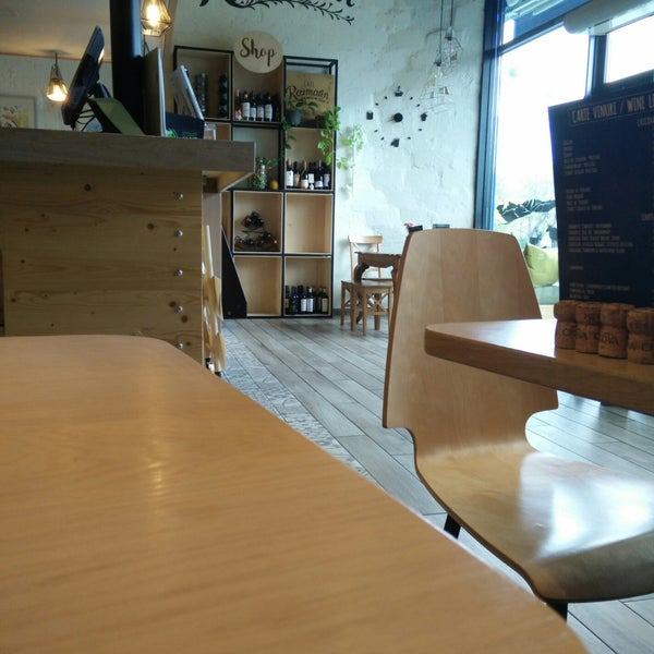 11/4/2017 tarihinde Andrei T.ziyaretçi tarafından Rozmarin Café'de çekilen fotoğraf