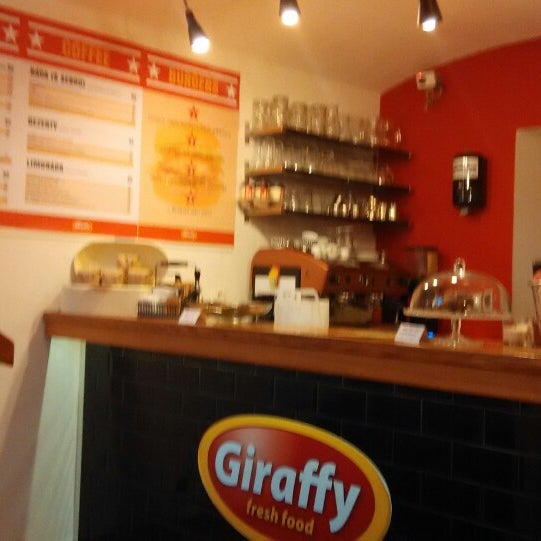 9/29/2014 tarihinde Matthias S.ziyaretçi tarafından Giraffy Burger Bar'de çekilen fotoğraf