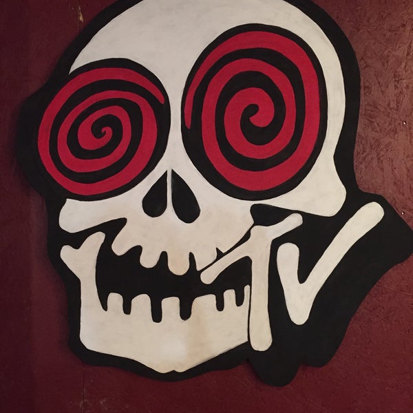 Photo prise au Laughing Skull Lounge par Cassandra Y. le7/7/2015