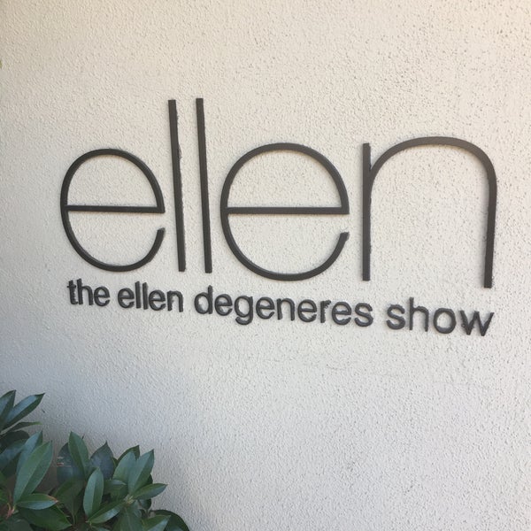 Снимок сделан в The Ellen DeGeneres Show пользователем Cameron D. 9/26/2016