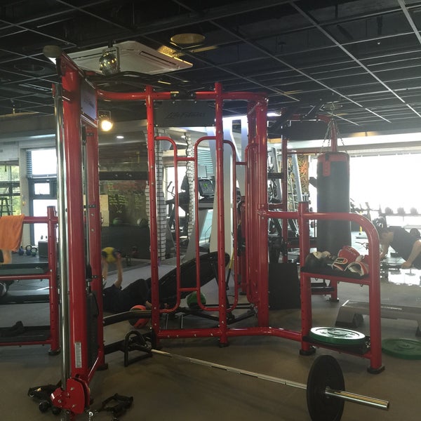 Paris Life Fitness Ховрино