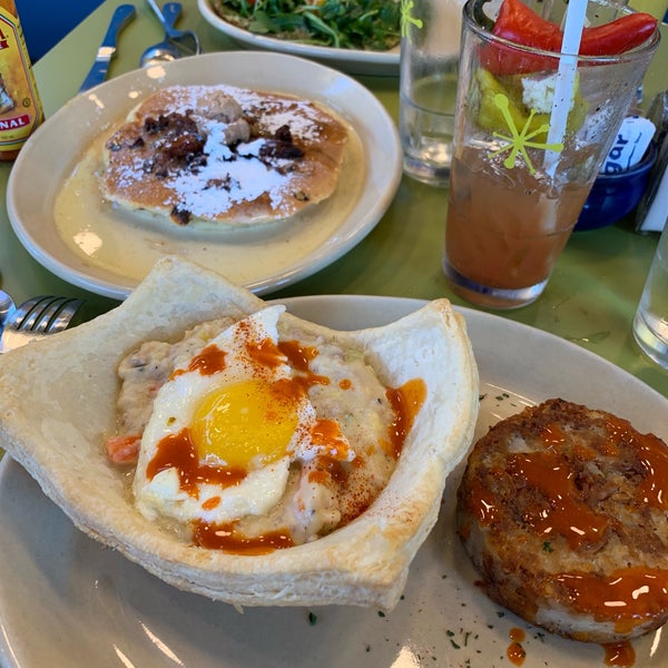 Photo taken at Snooze, an A.M. Eatery by Salvatore G. on 12/1/2018