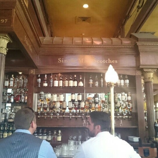Photo taken at Nicholson&#39;s Tavern and Pub by Jarlath B. on 6/13/2015