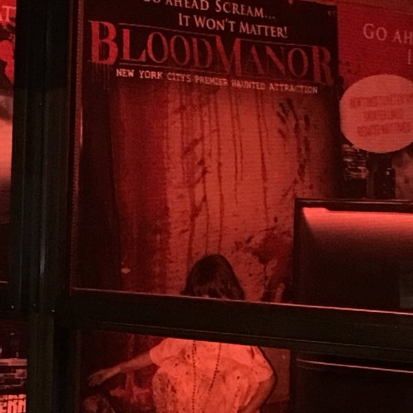 Photo taken at Blood Manor by Muse4Fun on 10/13/2018