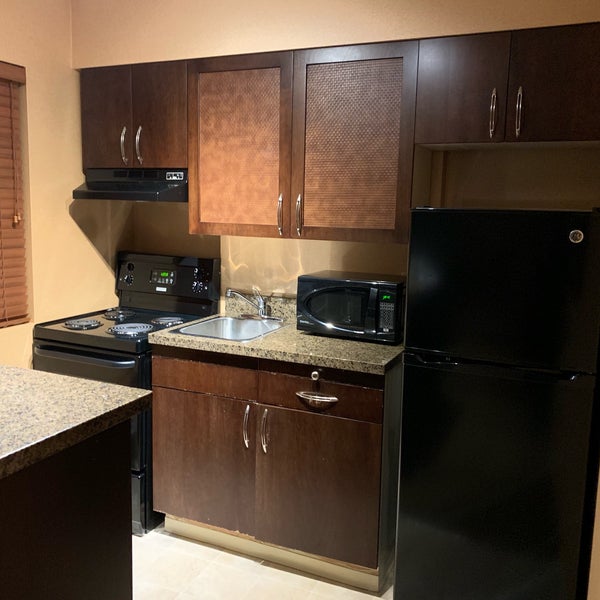 Accent Inn Burnaby Hotel