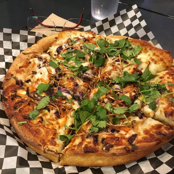 Photo taken at Flying Saucer Pizza by Muse4Fun on 1/25/2018