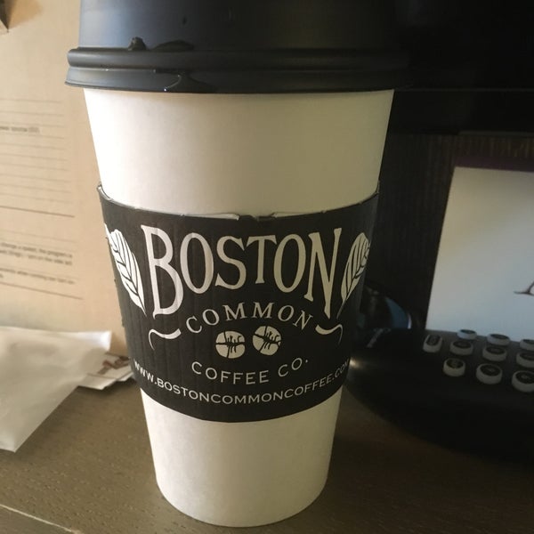 Das Foto wurde bei Boston Common Coffee Company von Muse4Fun am 8/12/2018 aufgenommen