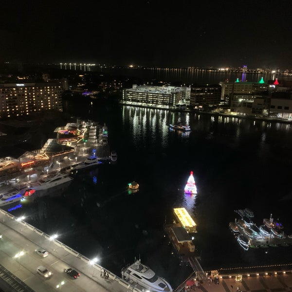 12/11/2021에 Muse4Fun님이 Tampa Marriott Waterside Hotel &amp; Marina에서 찍은 사진