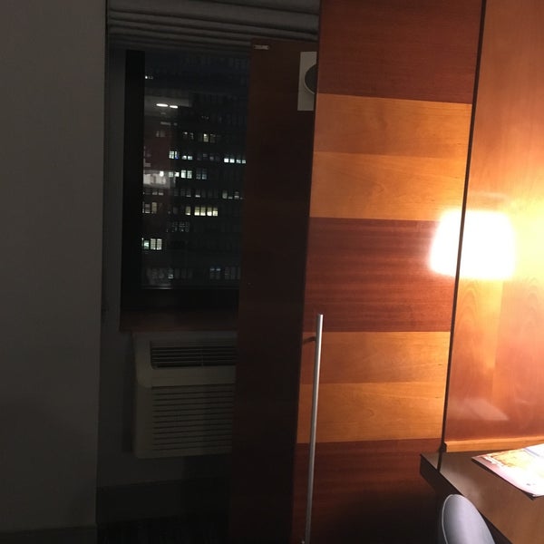 รูปภาพถ่ายที่ Fairfield Inn &amp; Suites by Marriott New York Manhattan/Times Square โดย Muse4Fun เมื่อ 10/9/2018