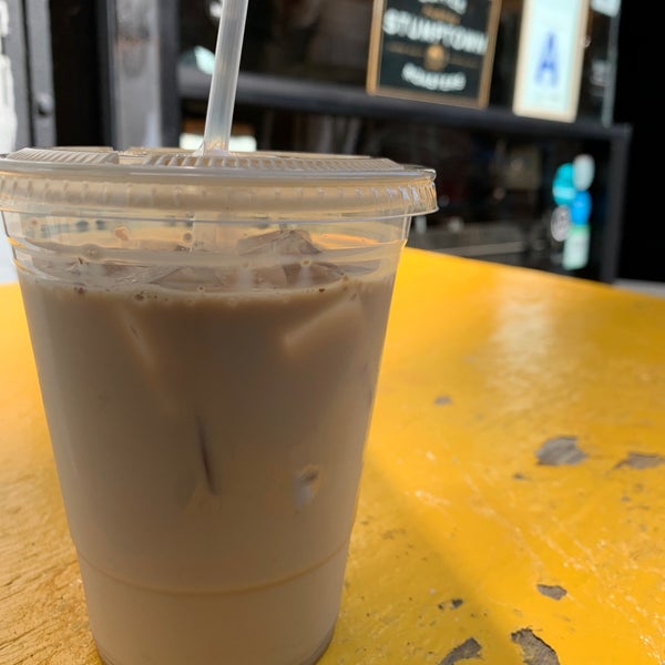 10/5/2019にMuse4FunがThe Jolly Goat Coffee Barで撮った写真