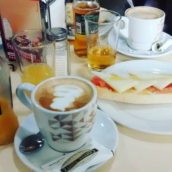 Coffee Nutz Coffee Shop in Centro